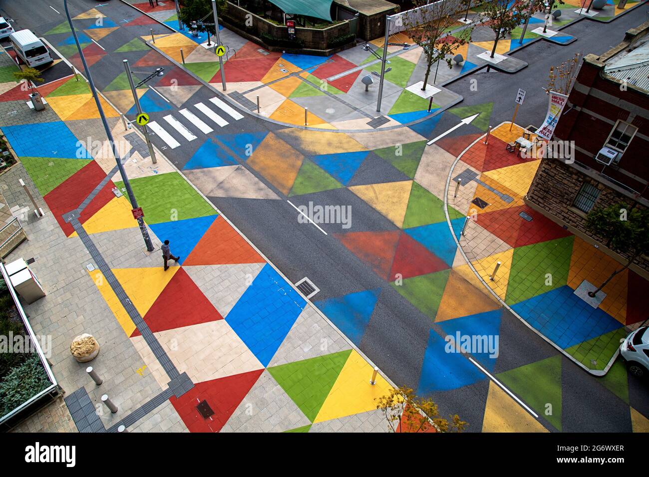 Rues colorées de Perth, près du musée WA, vues d'en haut avec une seule marche piétonne Banque D'Images