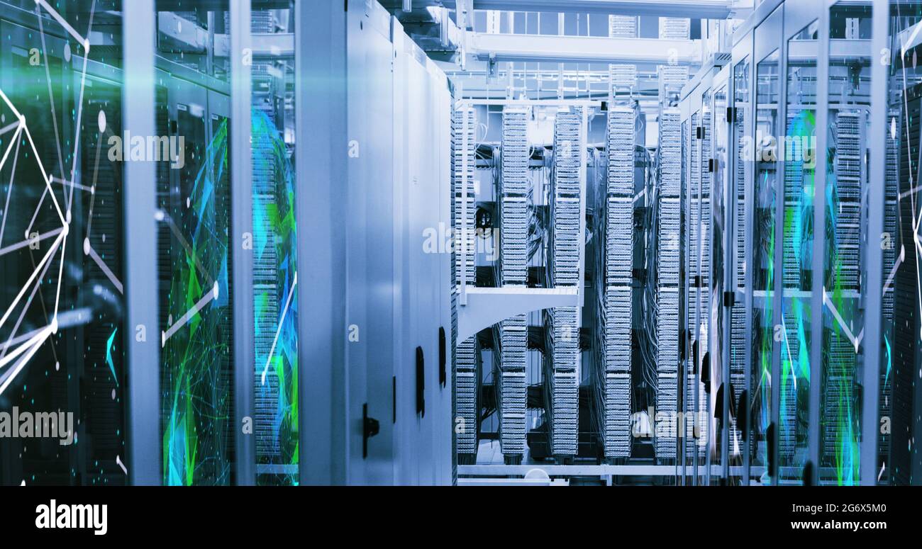 Réseau de connexions sur la salle des serveurs Banque D'Images