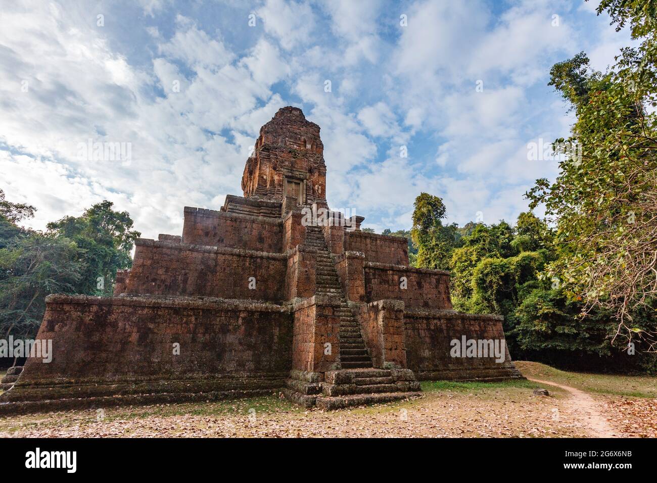 Le temple de Baksei Chamkrong est un petit temple hindou situé dans le complexe d'Angkor, province de Siem Reap, Cambodge, Asie Banque D'Images