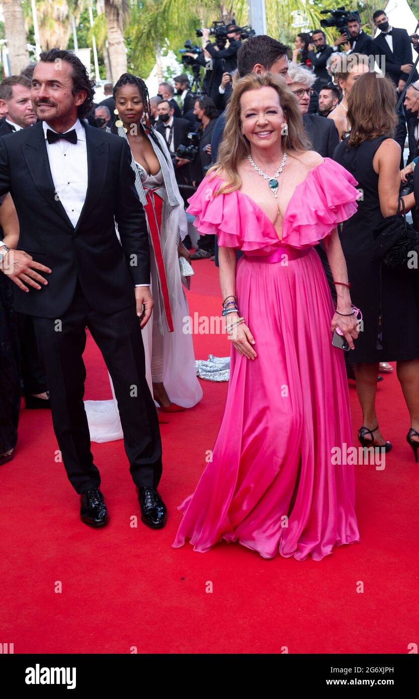 Caroline Scheufele et William Abadie assistent à la première du film d'ouverture de 'Annette' lors du 74e Festival annuel de Cannes au Palais des Festivals de Cannes, le 06 juillet 2021. Banque D'Images