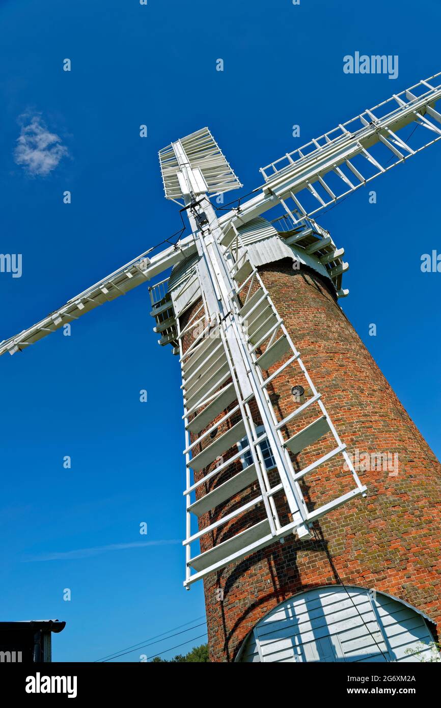 Moulin à vent Horsey Windpump, Horsey, Norfolk, Angleterre. Banque D'Images