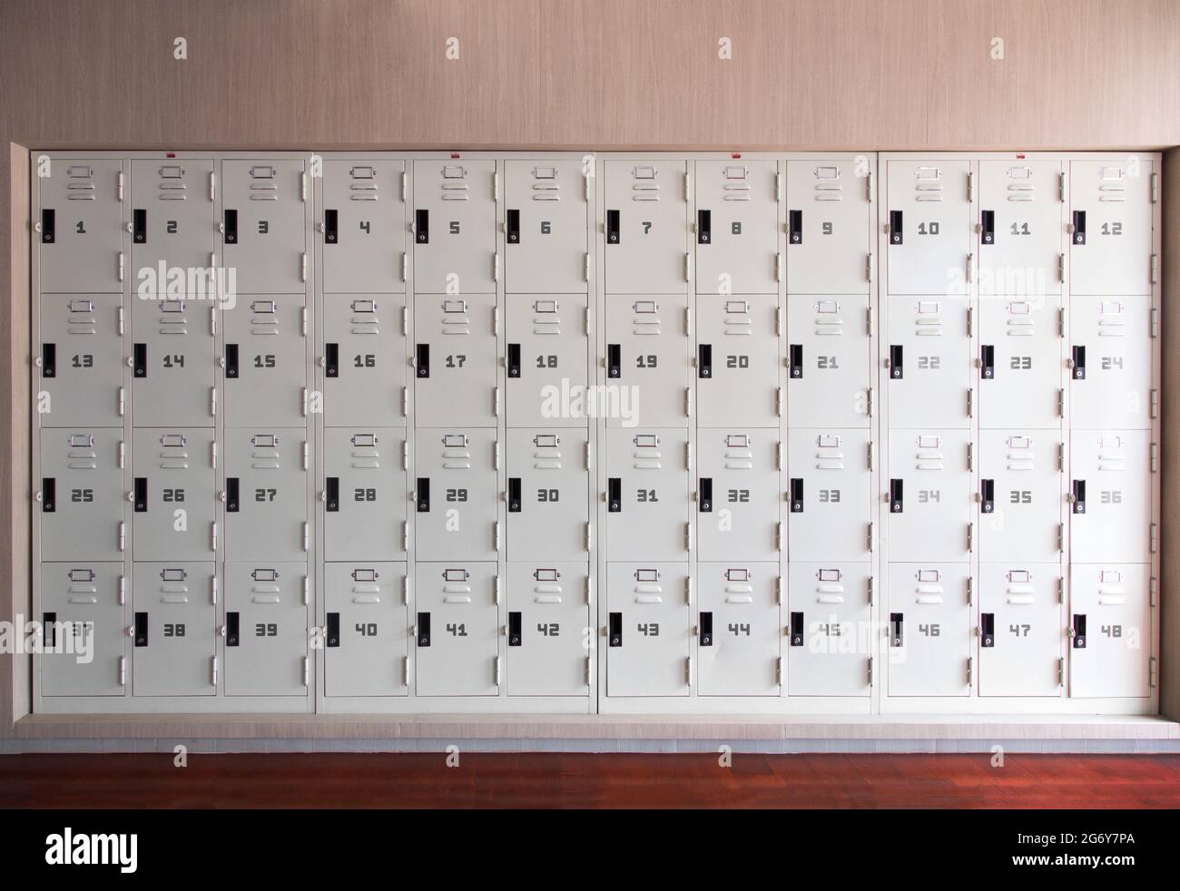 vue de face du vestiaire de l'école pour le fond intérieur Banque D'Images