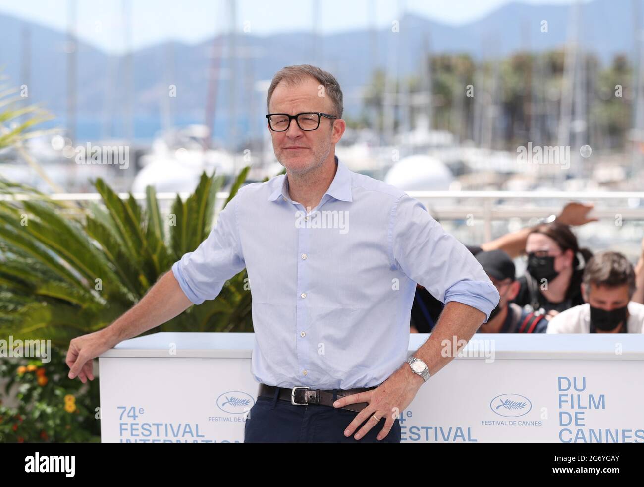 Cannes, France. 9 juillet 2021. Le réalisateur américain Tom McCarthy pose un photocall pour le film "eau de tillwater" à la 74e édition du Festival de Cannes, le 9 juillet 2021. Credit: Gao Jing/Xinhua/Alamy Live News Banque D'Images