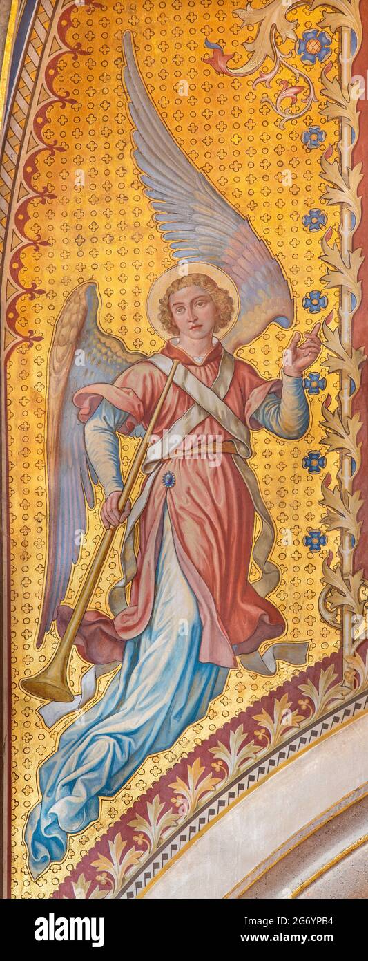 VIENNE, AUSTIRA - JUNI 24, 2021: La fresque de l'ange avec le tombeau dans l'église Votivkirche par les frères Carl et Franz Jobst (sc. Moitié de 19. Cent Banque D'Images