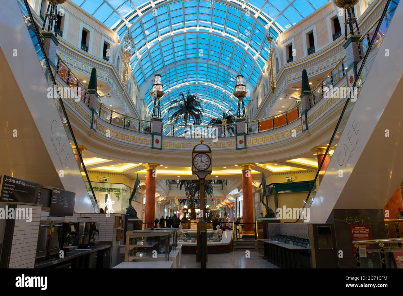 Trafford Centre Mall Stretford, Manchester UK pendant le confinement local de niveau 3 Banque D'Images