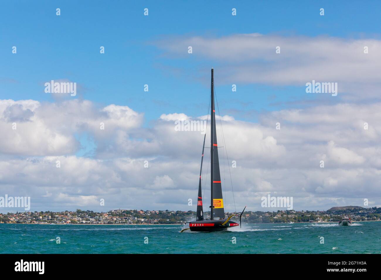 Luna Rossa Prada Pirelli dans la demi-finale de la coupe Prada, le 23 janvier 2021. Banque D'Images