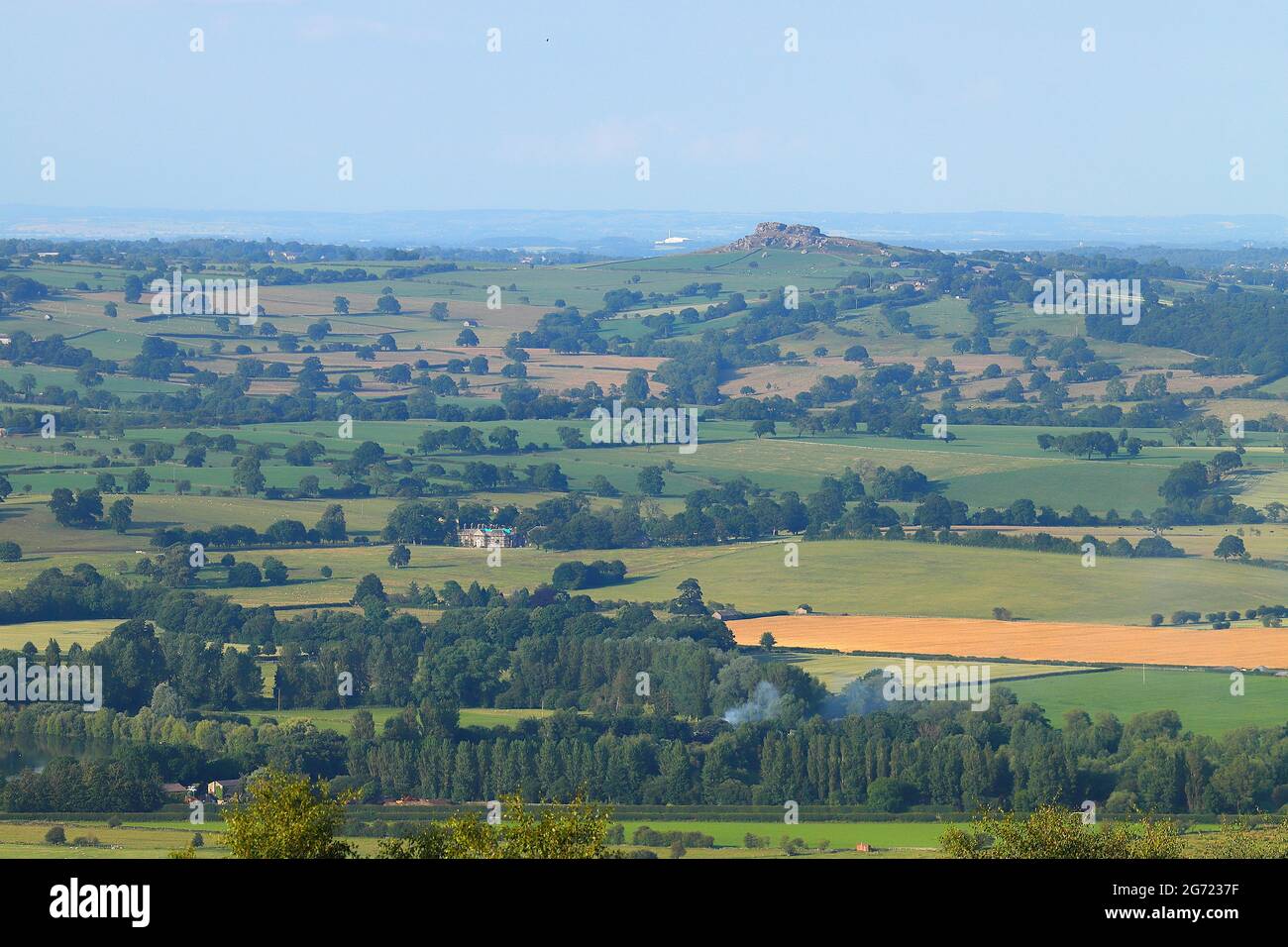 Vue sur le rocher d'Almscliffe Crag depuis Otley Chevin Banque D'Images