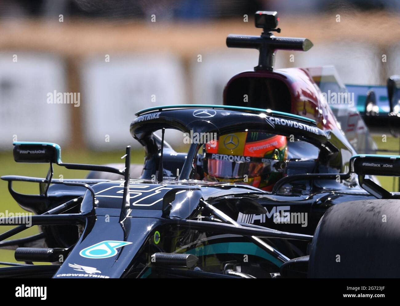 Goodwood House, Chichester, Royaume-Uni. 9 juillet 2021. Goodwood Festival of Speed ; deuxième jour ; Valtteri Bottas pilote la Mercedes-Benz F1 W10 EQ Power 2019 dans le Goodwood Hill Climb Credit: Action plus Sports/Alay Live News Banque D'Images