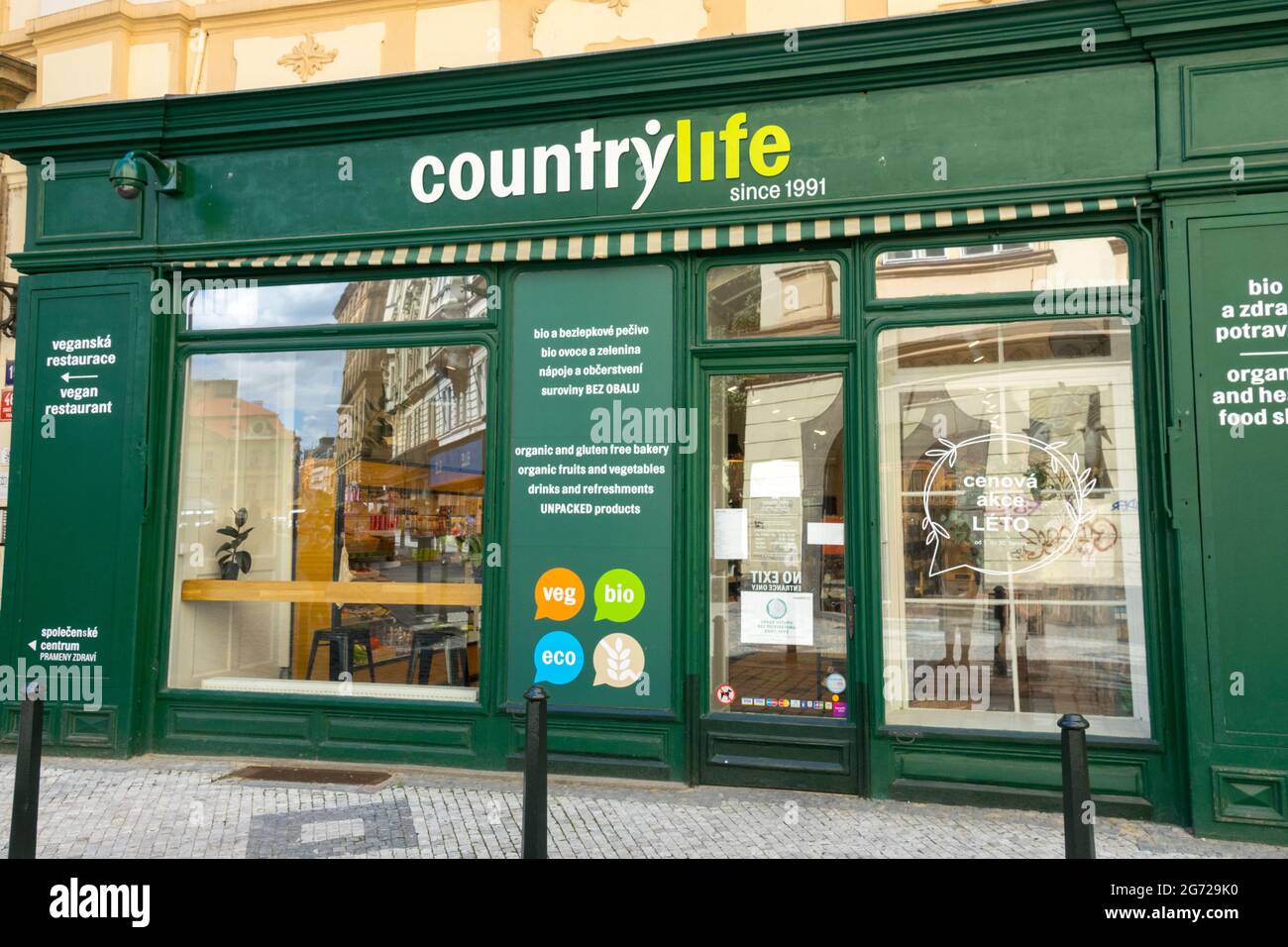 Country Life est un restaurant végétalien et végétarien Prague République tchèque Banque D'Images