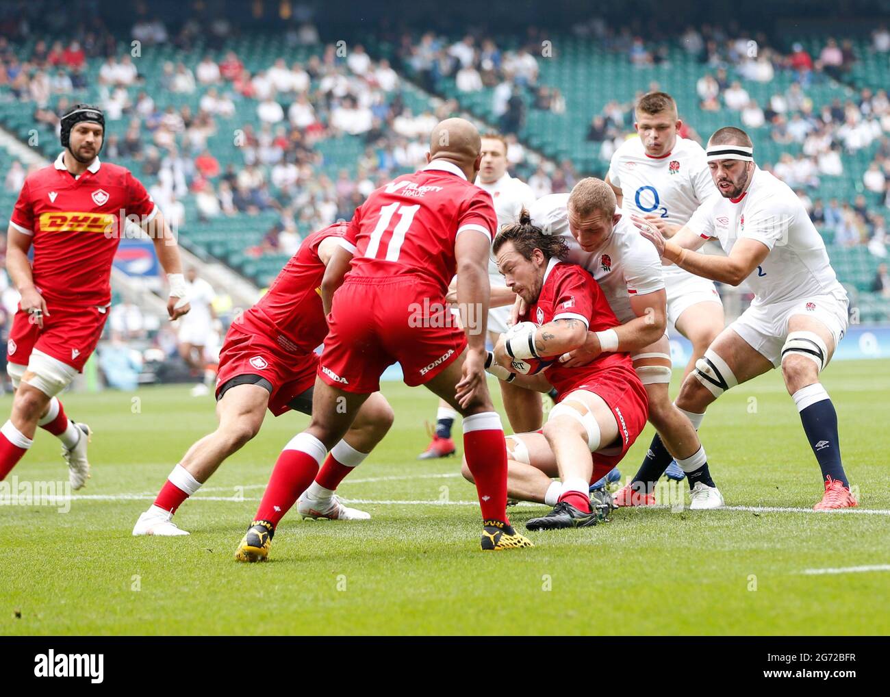 Twickenham, Londres, Royaume-Uni. 10 juillet 2021. International Rugby Union Angleterre contre le Canada; Sam Underhill of England Making a big thackle crédit: Action plus Sports/Alamy Live News Banque D'Images