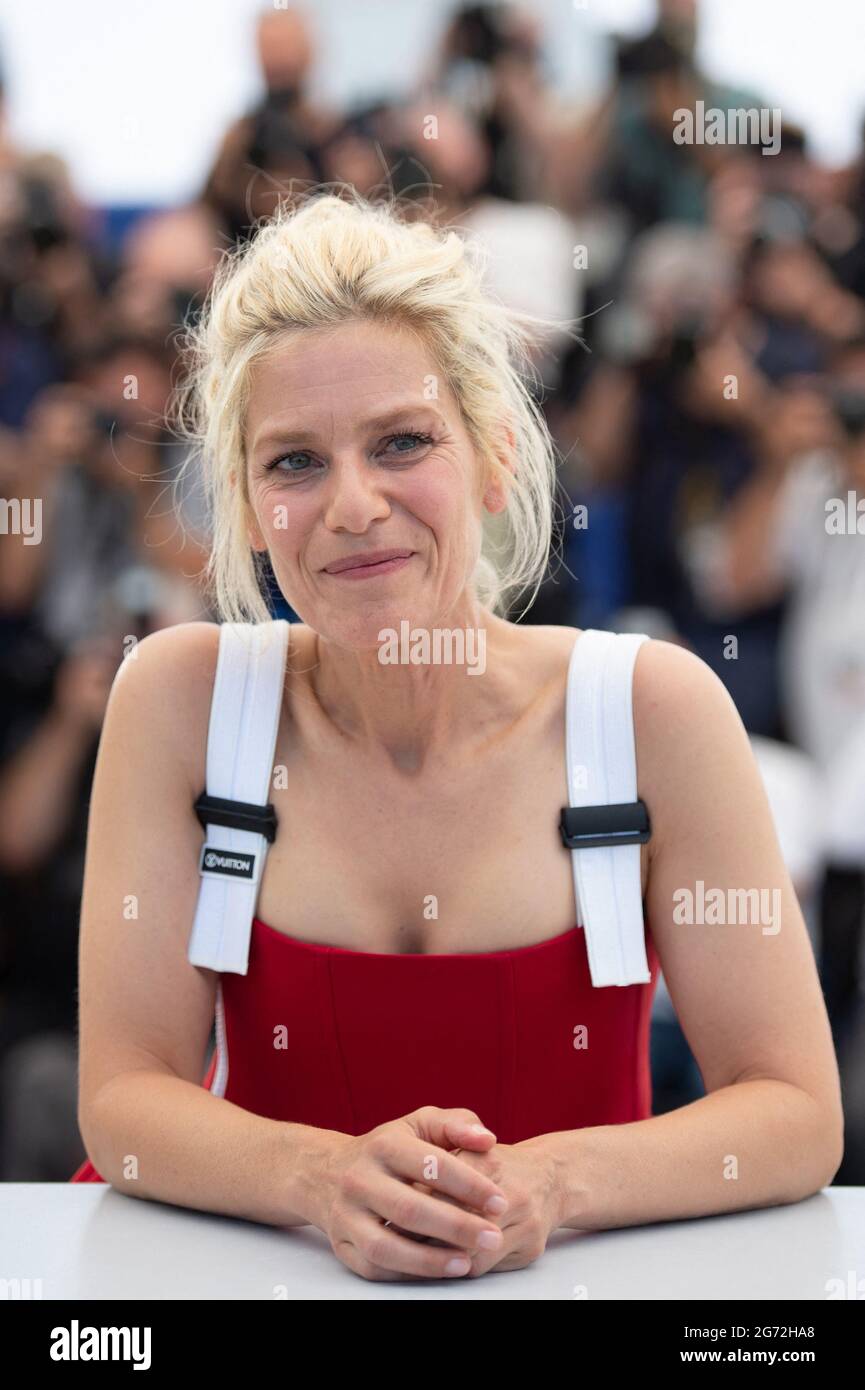 Marina Fois participe au festival la fracture Photocall dans le cadre du 74e Festival International du film de Cannes, France, le 10 juillet 2021. Photo d'Aurore Marechal/ABACAPRESS.COM Banque D'Images