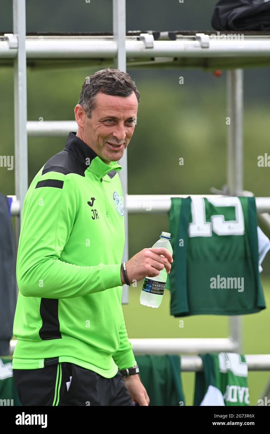 Tranent, Ormiston, East Lothian.Scotland. Royaume-Uni .3 juillet 21 Hibernian vs Dunfermline match amical avant la saison. Directeur du FC Hibernian, Jack Ross 2021-2 Banque D'Images