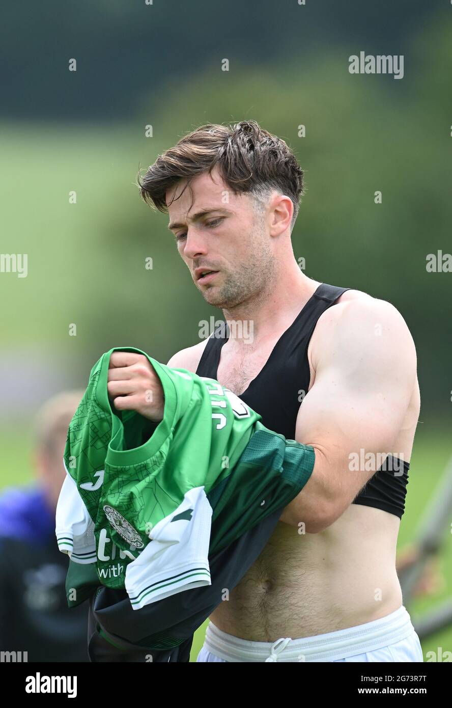 Tranent, Ormiston, East Lothian.Scotland. Royaume-Uni .3 juillet 21 Hibernian vs Dunfermline match amical avant la saison. Lewis Stevenson de Hibernian FC 2021-20 Banque D'Images