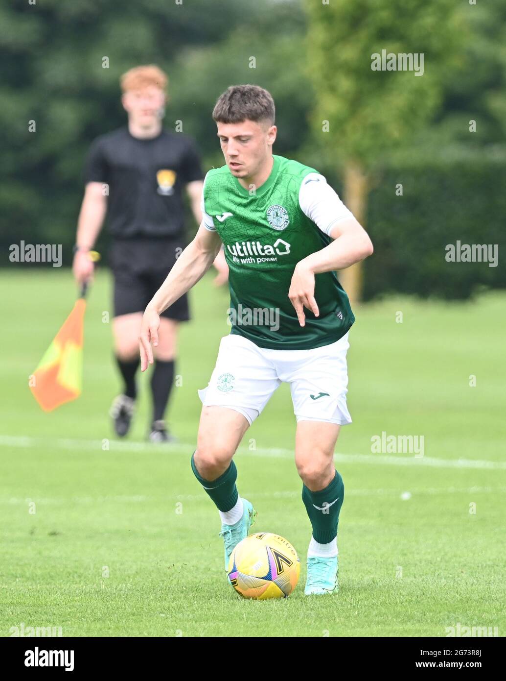 Tranent, Ormiston, East Lothian.Scotland. Royaume-Uni .3 juillet 21 Hibernian vs Dunfermline match amical avant la saison. Daniel MacKay de Hibernian FC 2021-20 Banque D'Images