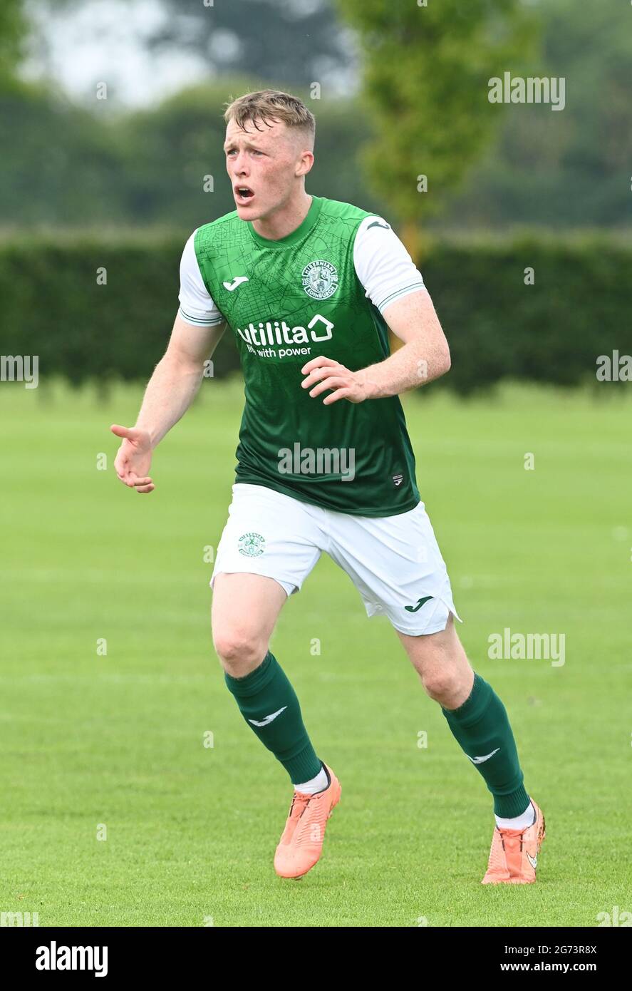 Tranent, Ormiston, East Lothian.Scotland. Royaume-Uni .3 juillet 21 Hibernian vs Dunfermline match amical avant la saison. Jake Doyle-Hayes de Hibernian FC 2021-2 Banque D'Images