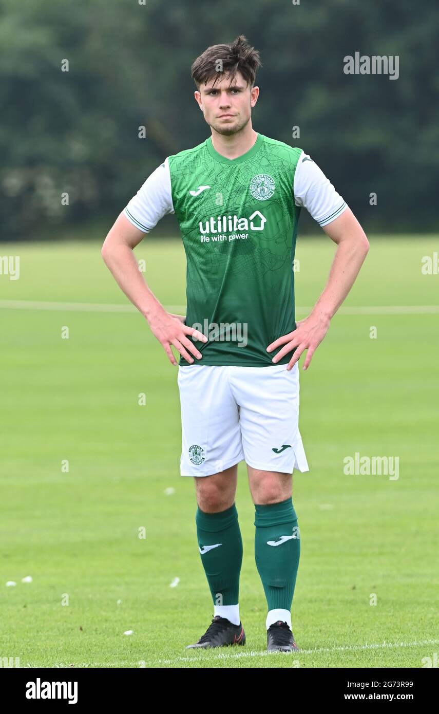Tranent, Ormiston, East Lothian.Scotland. Royaume-Uni .3 juillet 21 Hibernian vs Dunfermline match amical avant la saison. Connor Young de Hibernian FC 2021-2022 Banque D'Images
