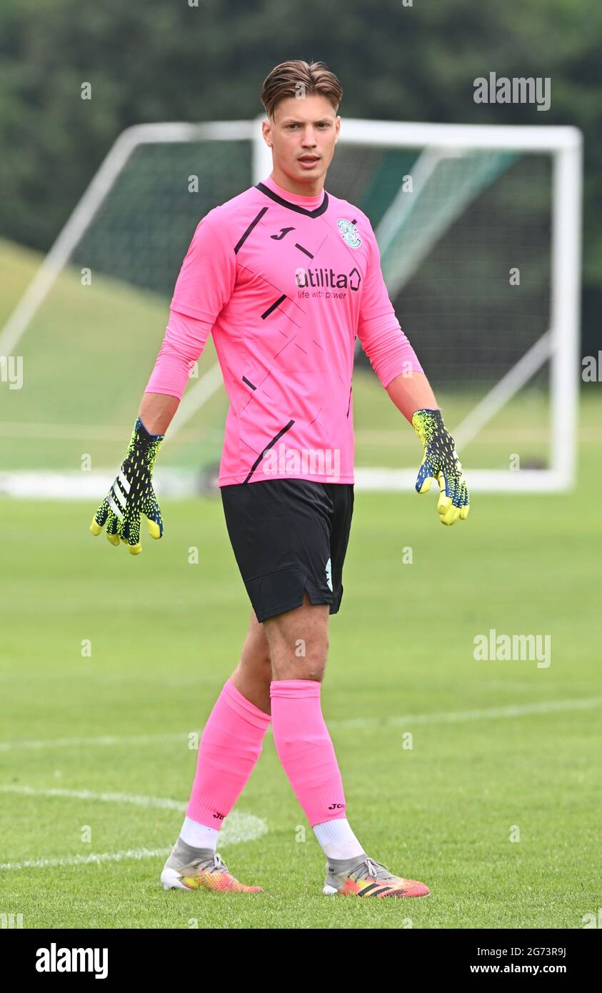 Tranent, Ormiston, East Lothian.Scotland. Royaume-Uni .3 juillet 21 Hibernian vs Dunfermline match amical avant la saison. Kevin Dabrowski de Hibernian 2021-202 Banque D'Images