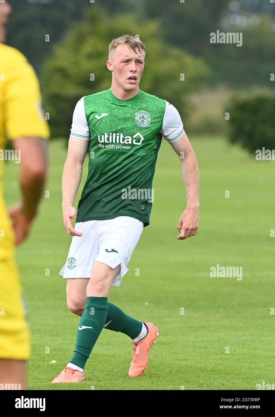 Tranent, Ormiston, East Lothian.Scotland. Royaume-Uni .3 juillet 21 Hibernian vs Dunfermline match amical avant la saison. Jake Doyle-Hayes de Hibernian FC 2021-2 Banque D'Images