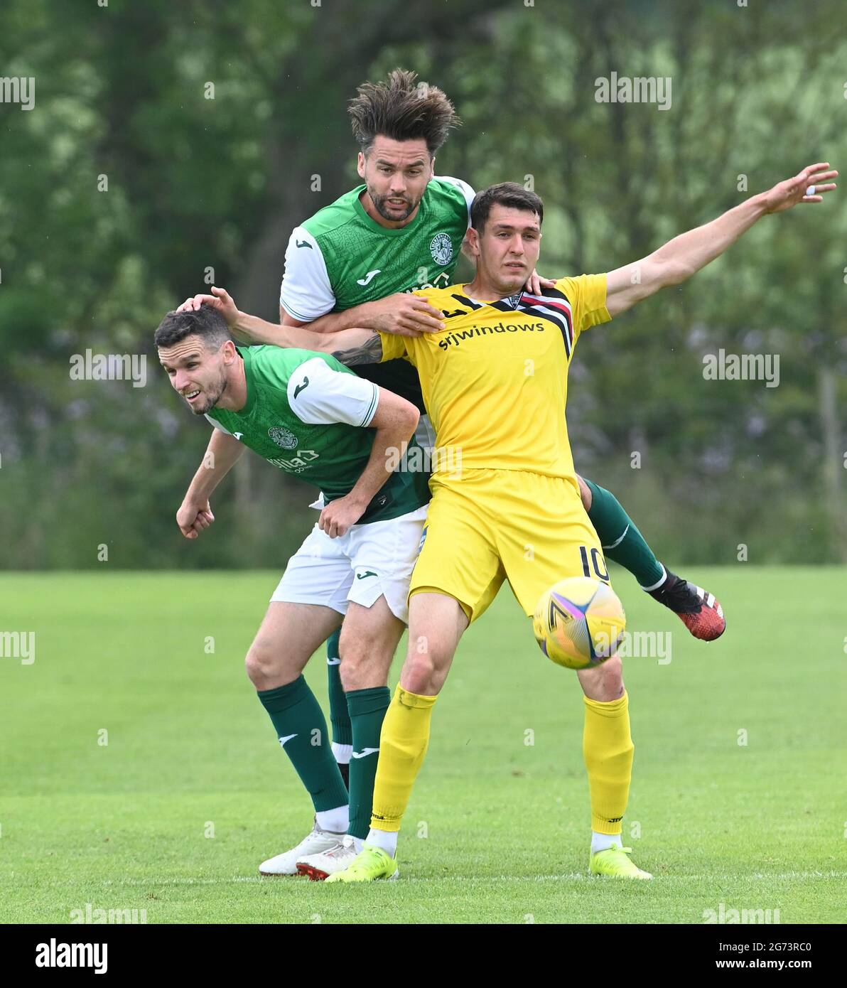 Tranent, Ormiston, East Lothian.Scotland. Royaume-Uni .3 juillet 21 Hibernian vs Dunfermline match amical avant la saison. L/r Hibernian FC 2021-2022 Paul McGinn Banque D'Images