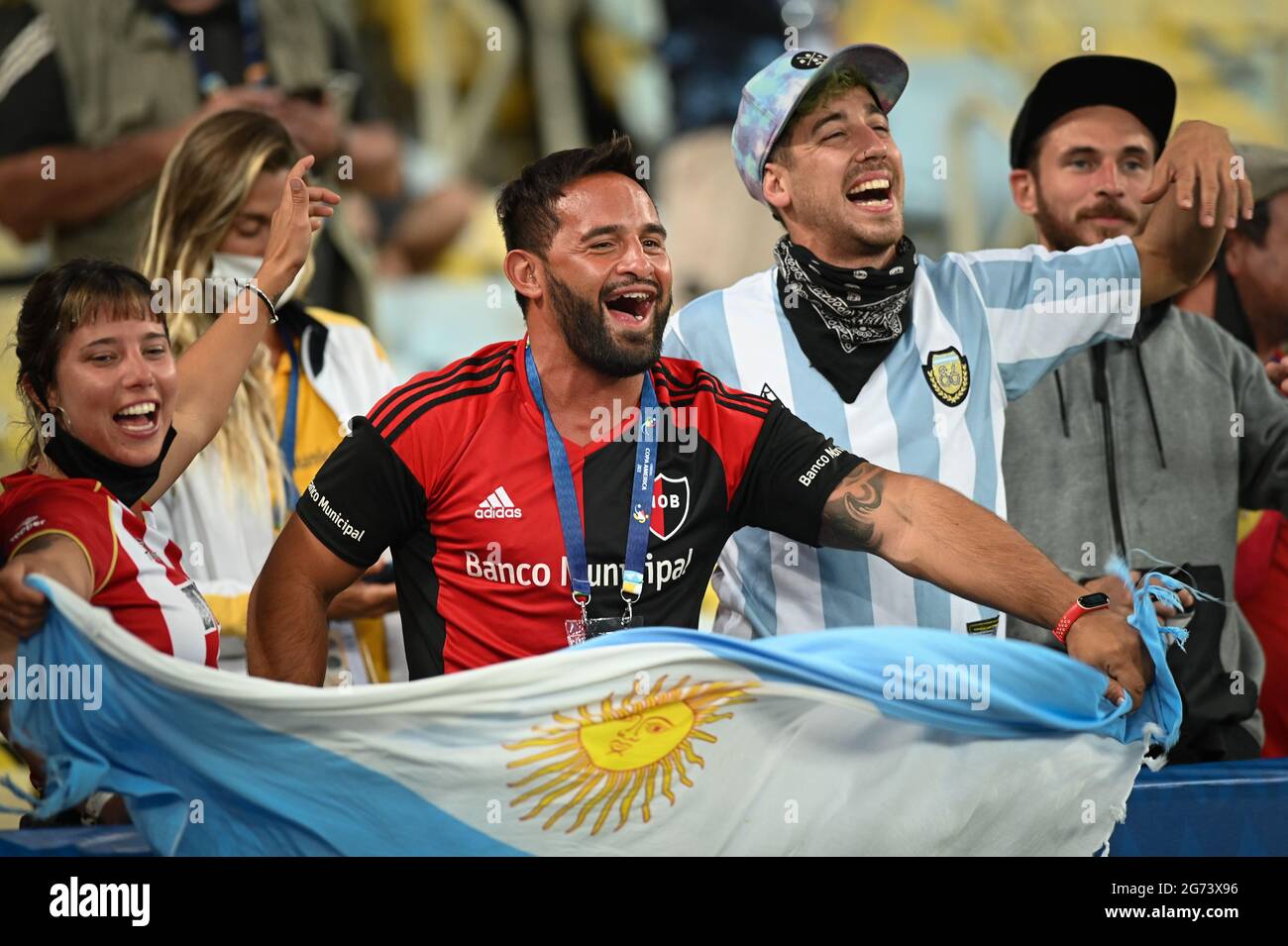 Rio de Janeiro, Brésil. 10 juillet 2021. Football: COPA America, final, Argentine - Brésil, Stade Maracana. Les fans argentins avant le début du match. Credit: Andre Borges/dpa/Alamy Live News Banque D'Images