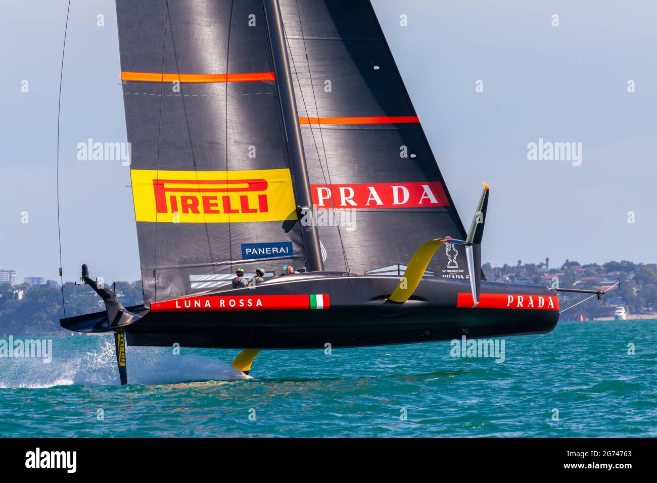 Luna Rossa Prada Pirelli à la finale de la coupe Prada. Auckland, Nouvelle-Zélande, 13 février 2021. Banque D'Images