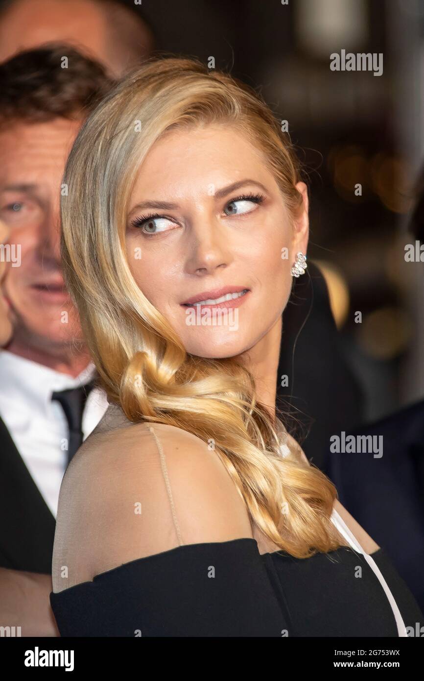 Cannes, France. 10 juillet 2021. Katheryn Winnick assiste à la projection du drapeau lors du 74e Festival annuel de Cannes le 10 juillet 2021 à Cannes, France. (Photo de Franck Bonham/imageSPACE /Sipa USA) crédit: SIPA USA/Alay Live News Banque D'Images