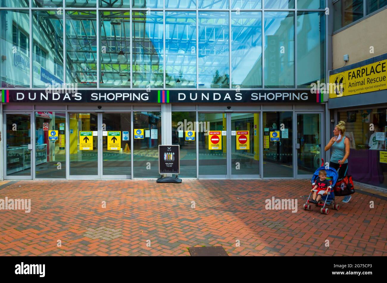 Entrée de la galerie marchande Dundas dans le centre-ville de Middlesbrough Banque D'Images