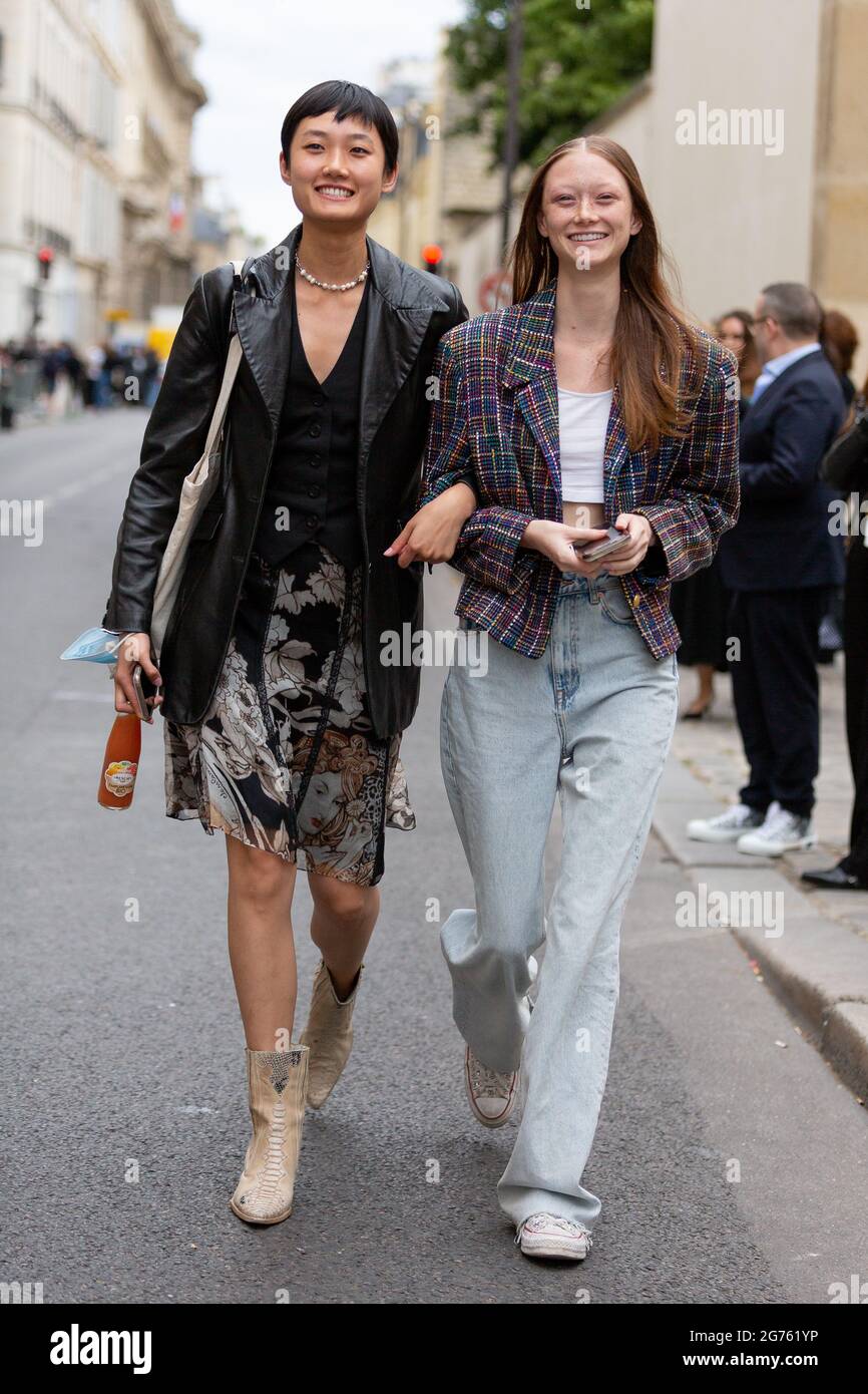 Modèles après le spectacle de mode Christian Dior Banque D'Images
