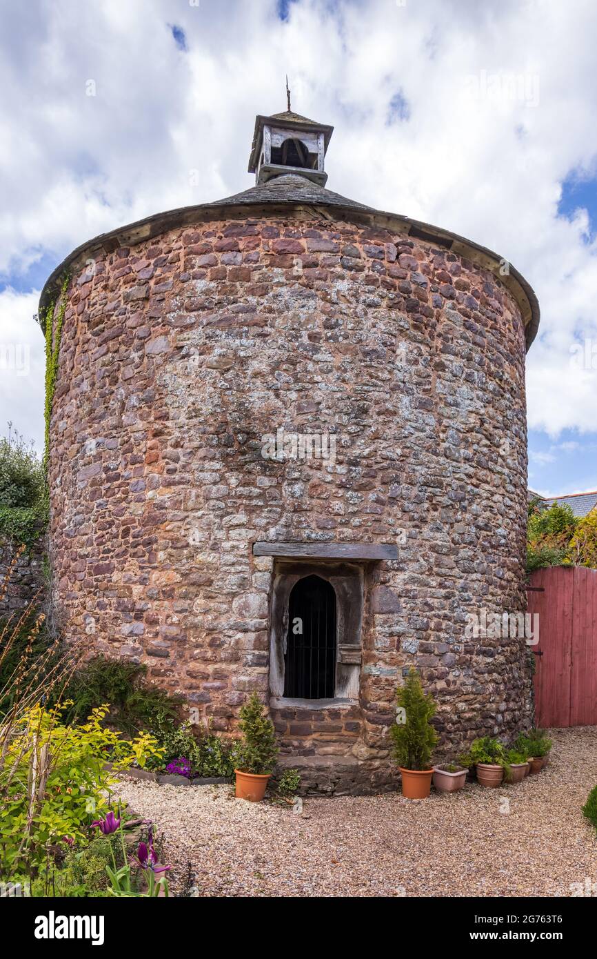 Le Dovecote de grade II, classé au XVIe siècle à Dunster, dans le Somerset, qui appartenait à l'origine au Prieuré bénédictin de Dunster. Banque D'Images