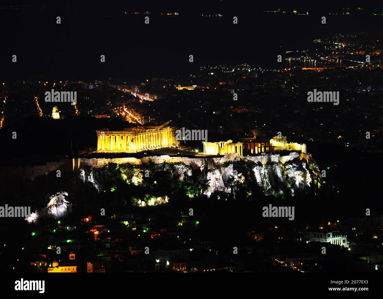 Vue sur la ville d'Athènes depuis le sommet de la colline du Lycabette. Banque D'Images