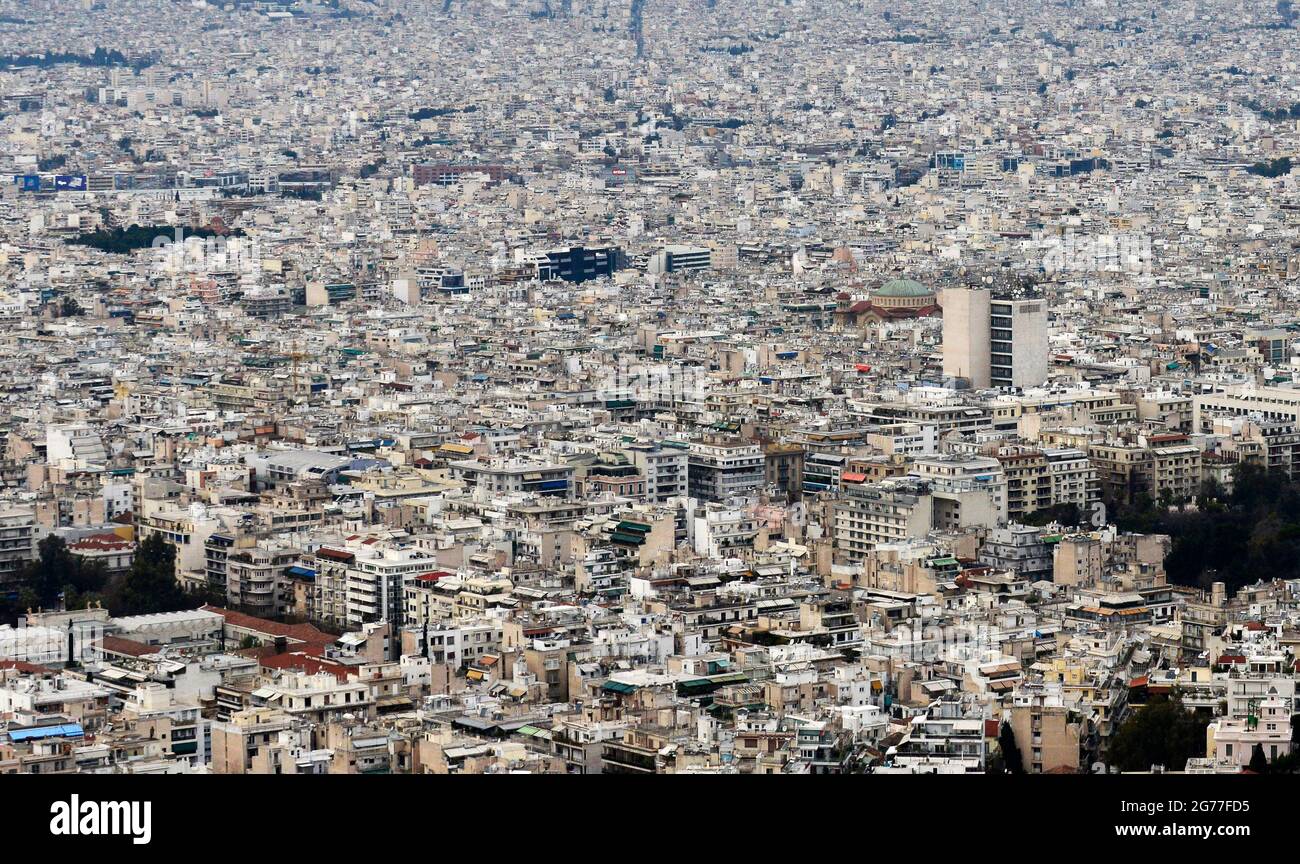 Vue sur la ville d'Athènes depuis le sommet de la colline du Lycabette. Banque D'Images