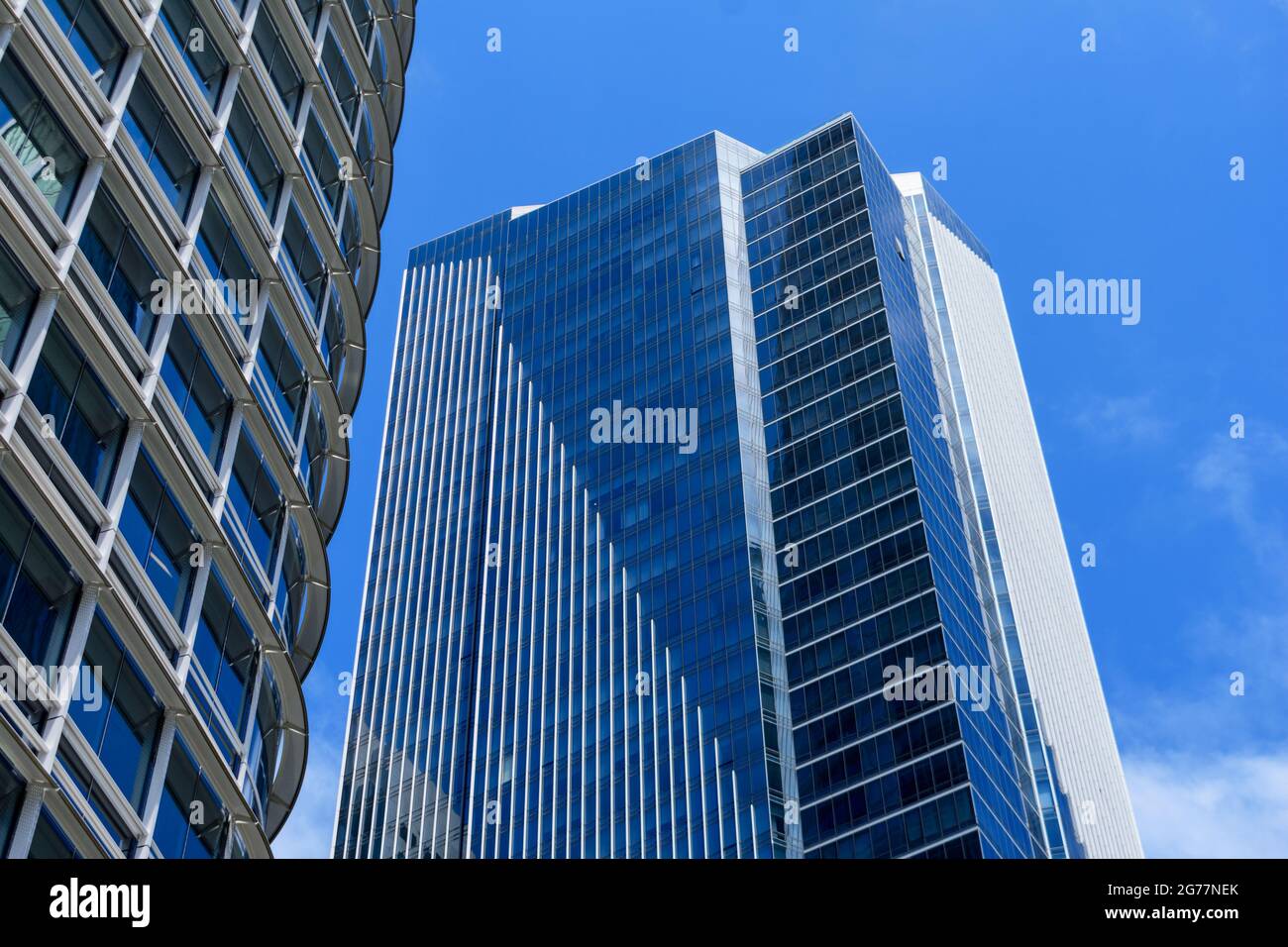 Salesforce Tower et Millennium Tower depuis Salesforce Park and Transit Center - San Francisco, Californie, États-Unis - 2021 Banque D'Images