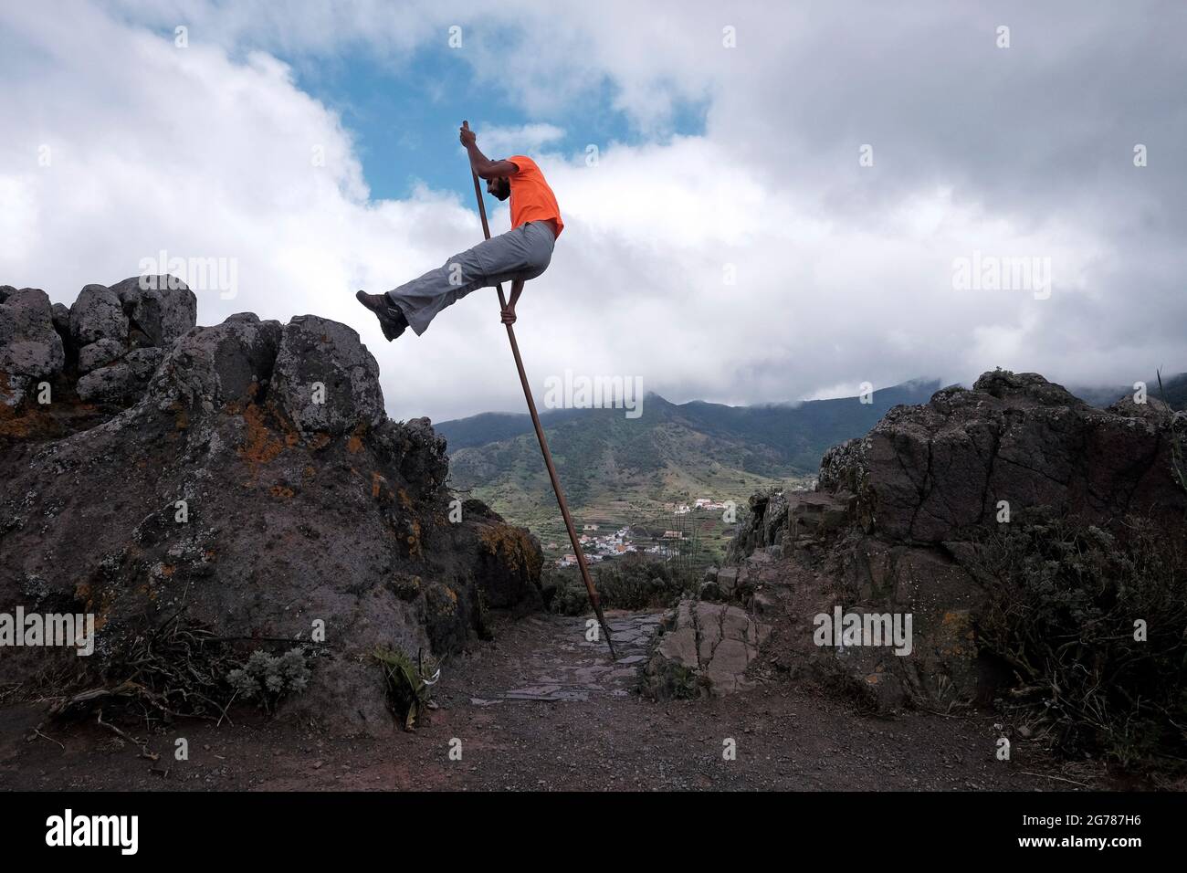 Rever De Tomber D Une Falaise Sauter d'une falaise Banque de photographies et d'images à haute résolution  - Page 6 - Alamy