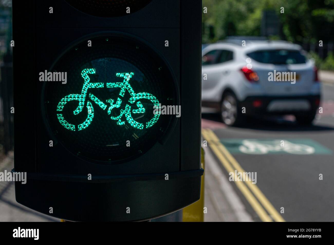 Feux de circulation pour cyclistes. Feu vert pour Bycicle Lane sur UN feu de circulation. Banque D'Images