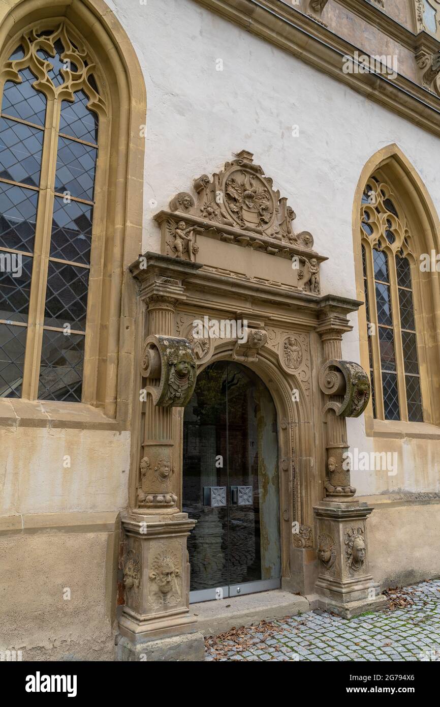 Europe, Allemagne, Bade-Wurtemberg, vallée du Neckar, Neckarwestheim, Château de Liebenstein, entrée à la chapelle du château de Liebenstein Banque D'Images