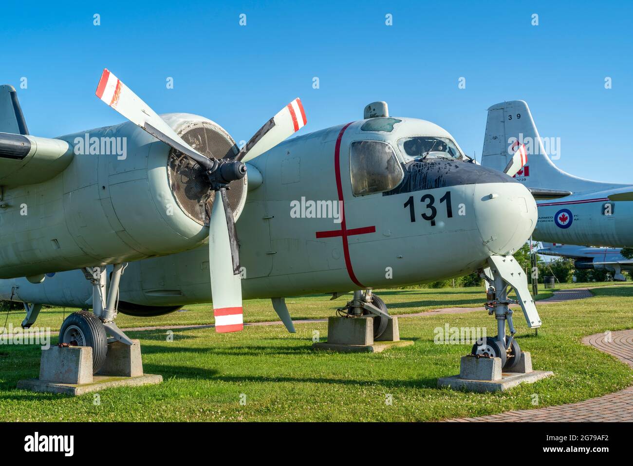 De Havilland (Grumman) CP-121 Tracker au parc du patrimoine de la Force aérienne à Summerside, Île-du-Prince-Édouard, Canada. Banque D'Images