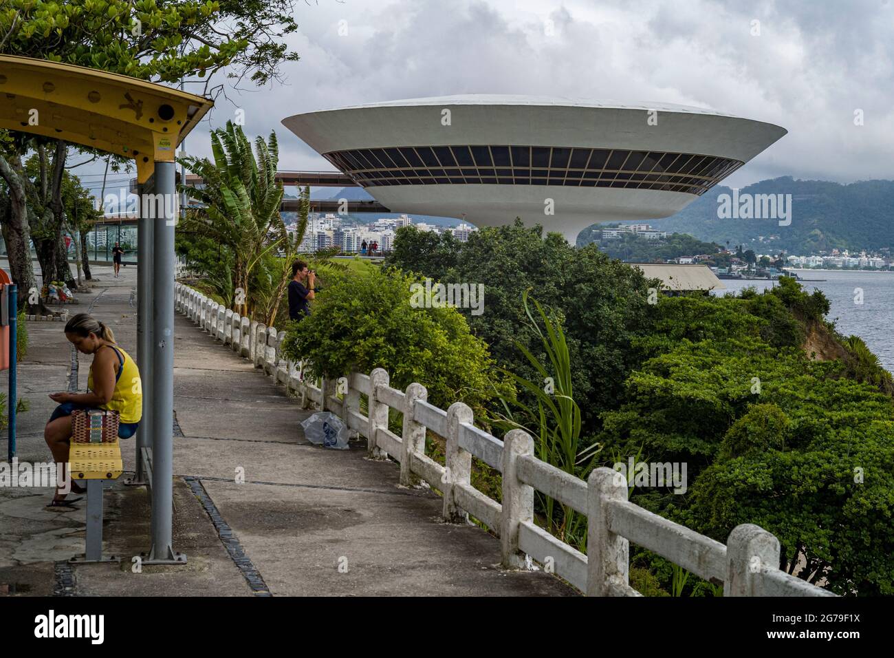 MAC Niteroi. Musée d'Art contemporain de Niteroi. L'architecte Oscar Niemeyer. Niteroi ville, Etat de Rio de Janeiro / Brésil Amérique du Sud Banque D'Images