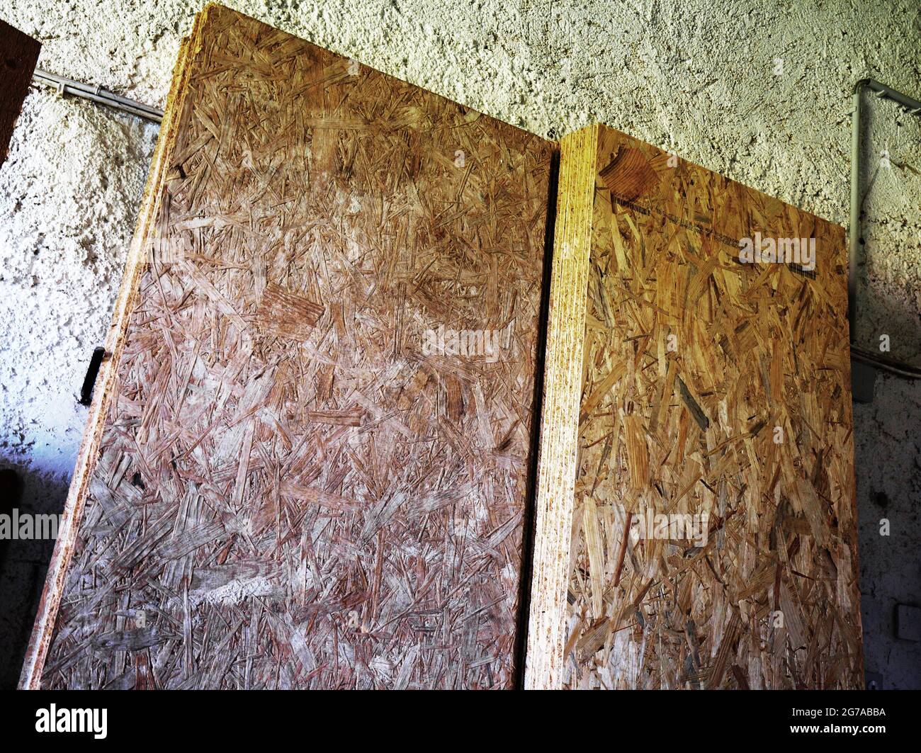 Le prix du bois a augmenté plusieurs fois, en particulier dans l'industrie de la construction Banque D'Images