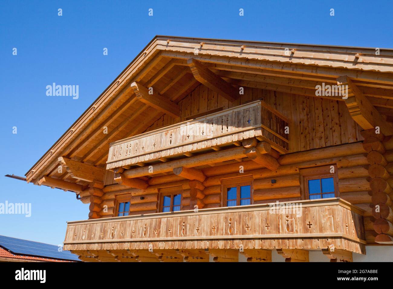 Le prix du bois a augmenté plusieurs fois, en particulier dans l'industrie de la construction Banque D'Images