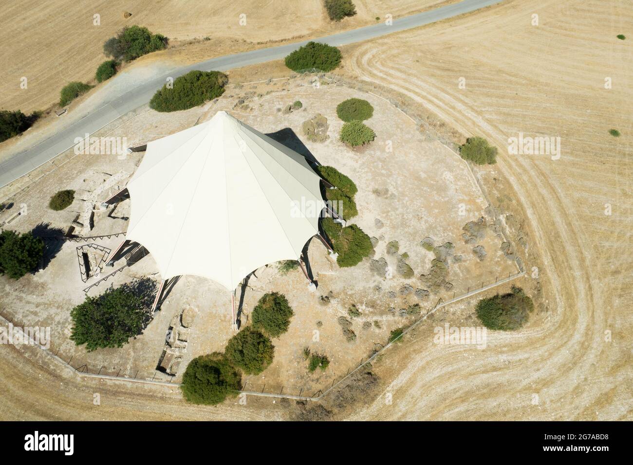 Vue Arial de Kalavasos Tenta ou Tenda, site archéologique néolithique. Village de Kalavassos quartier Larnaca Chypre. Banque D'Images