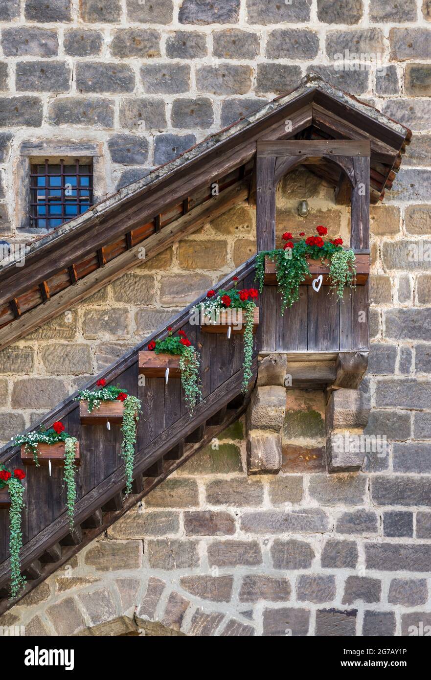 L'Allemagne, la Bavière, Seßlach, a couvert les escaliers extérieurs du côté de la ville à Rothenberger Tor. Seßlach est considéré comme un joyau de la région de Coburg. Banque D'Images