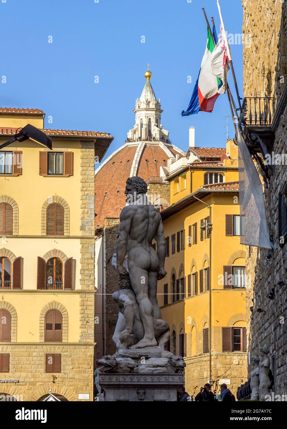 Italie, Florence, Hercules tuant Cacus, groupe de marbre sur la Piazza della Signoria, sculpture de Baccio Bandinelli Banque D'Images