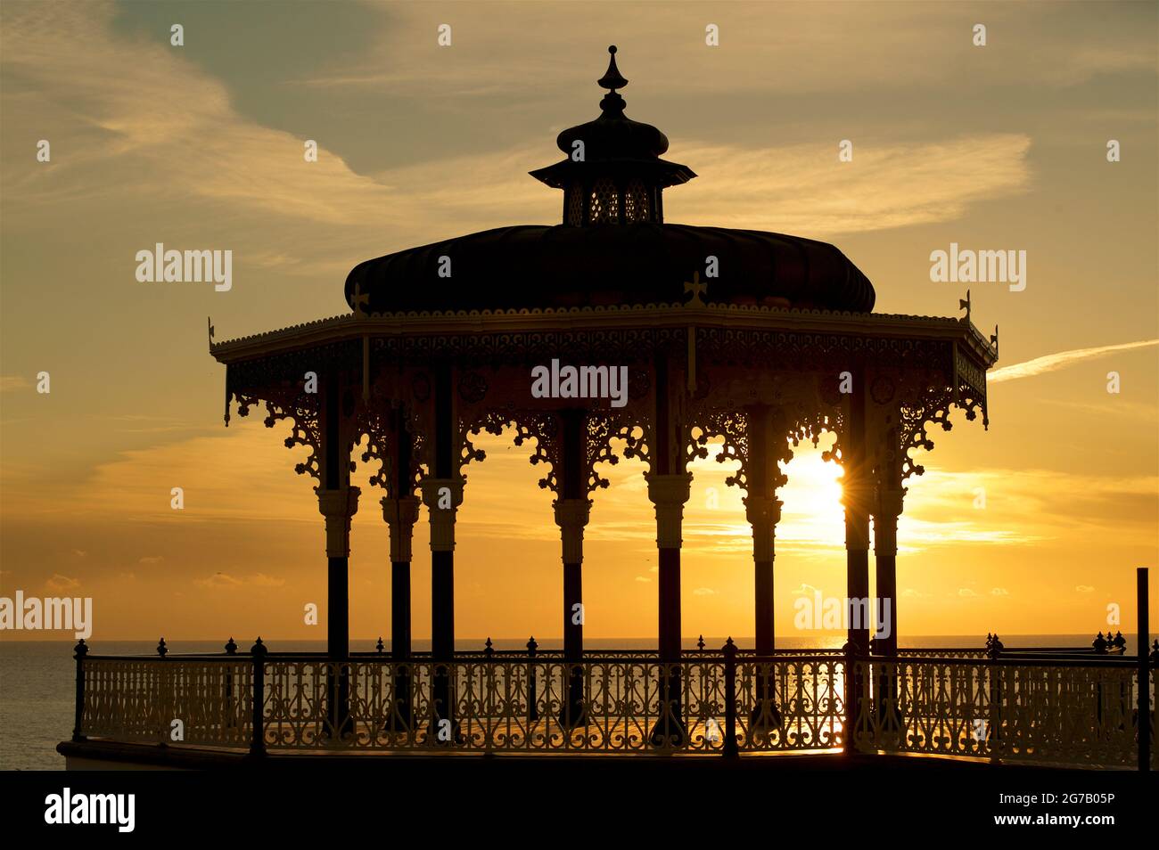 Kiosque à Brighton au coucher du soleil. Brighton, East Sussex, Angleterre Banque D'Images