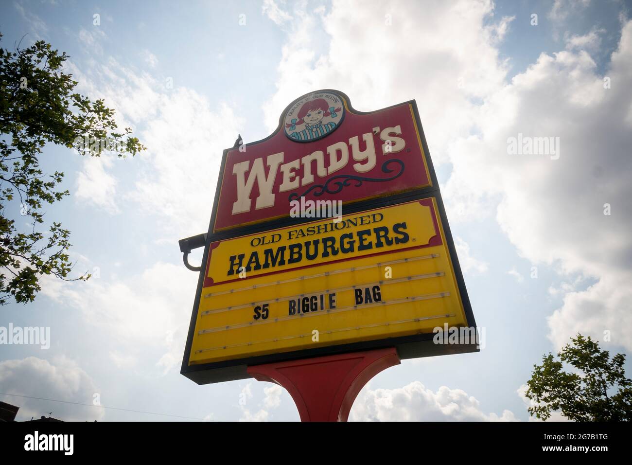 Le restaurant Wendy’s à Sunnyside, Queens à New York, le samedi 10 juillet 2021. (© Richard B. Levine) Banque D'Images