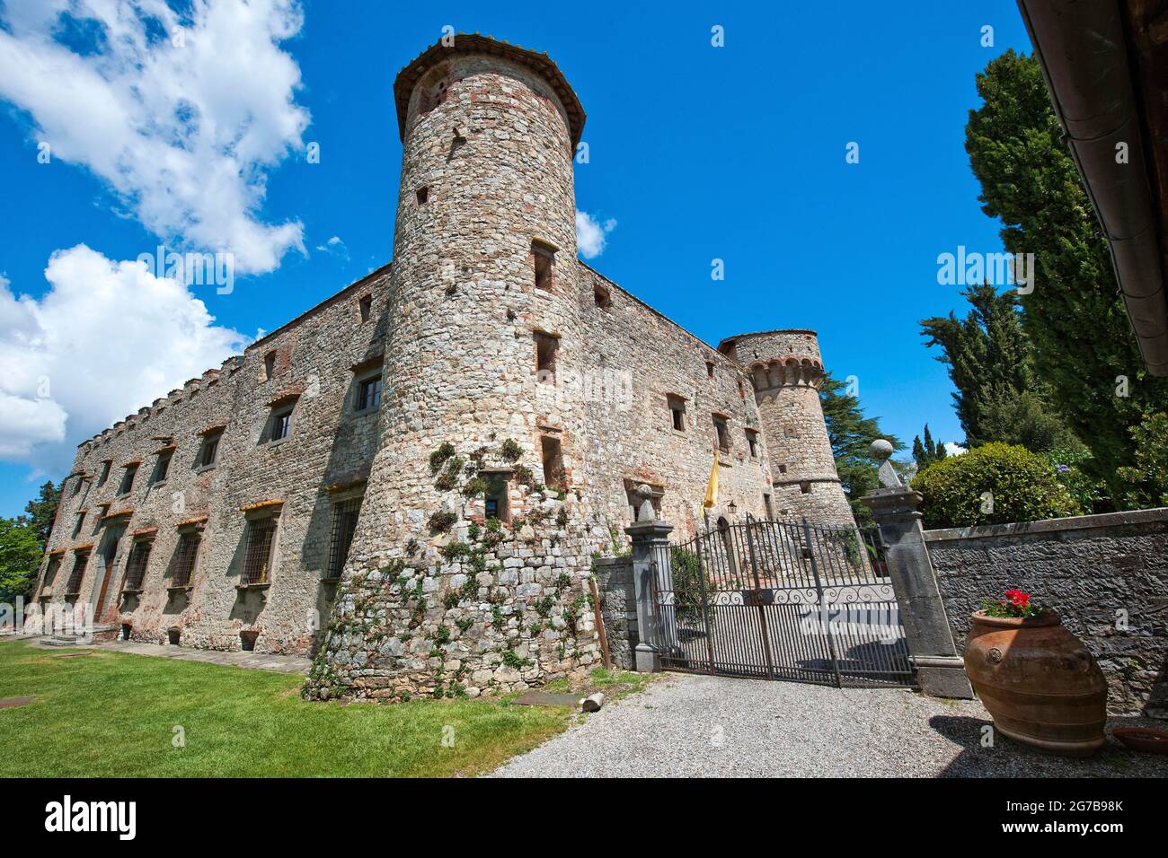 Tour De Guet Du Castello Di Meleto Chateau Medieval Gaiole In Chianti Vallee De Massellone Toscane Italie Photo Stock Alamy
