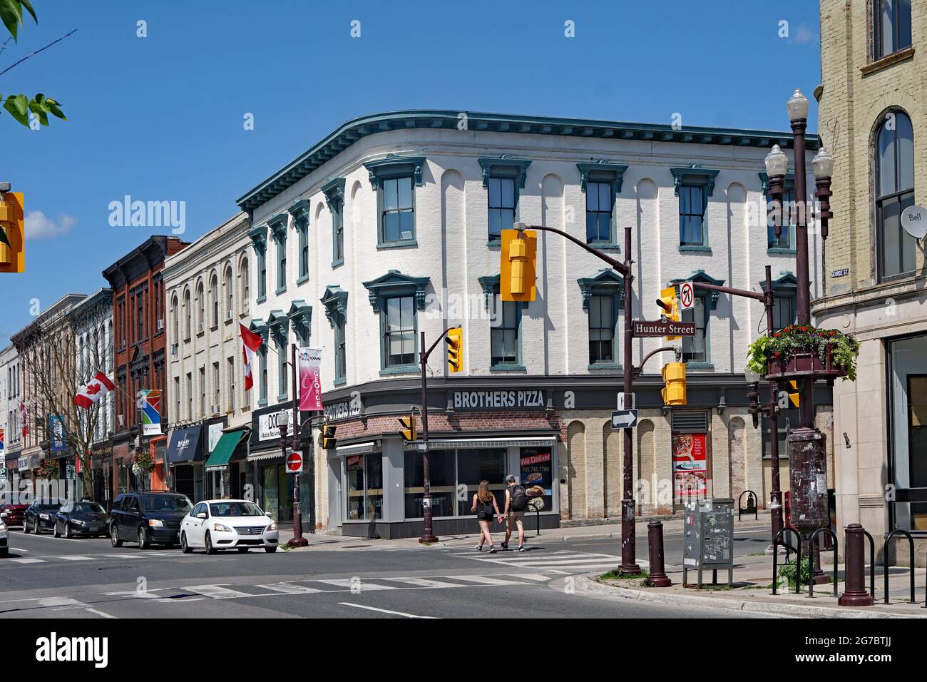 Peterborough, Ontario, Canada - rue principale du centre-ville bien préservée avec des édifices commerciaux du XIXe siècle Banque D'Images