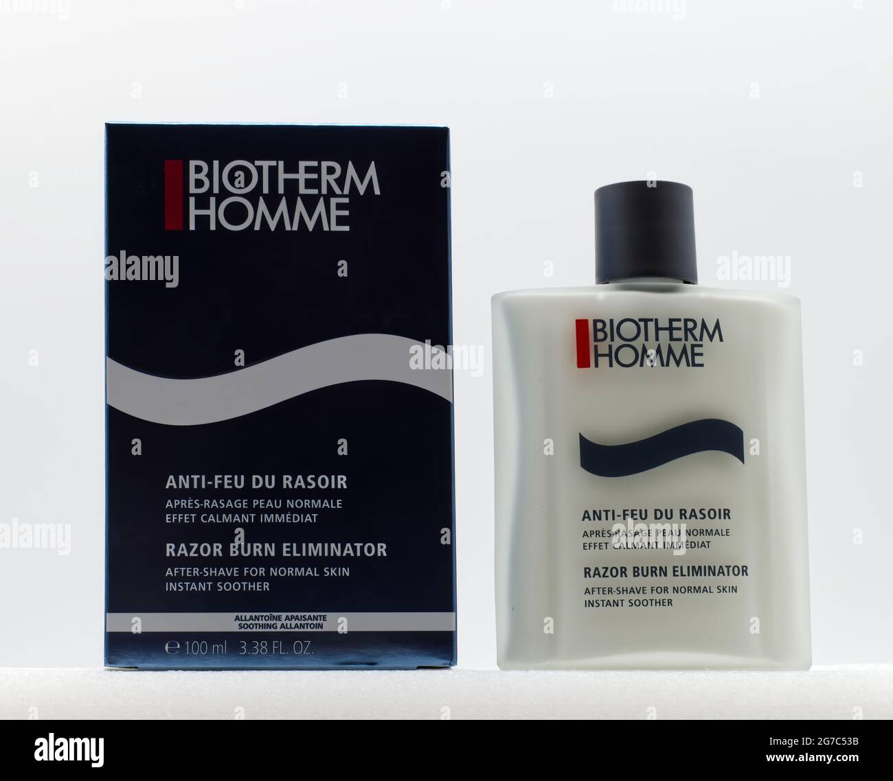 Bologne - Italie - 25 juin 2021 : Biotherm Homme après rasage. Rasoir anti-brûlure, sucette instantanée. Banque D'Images