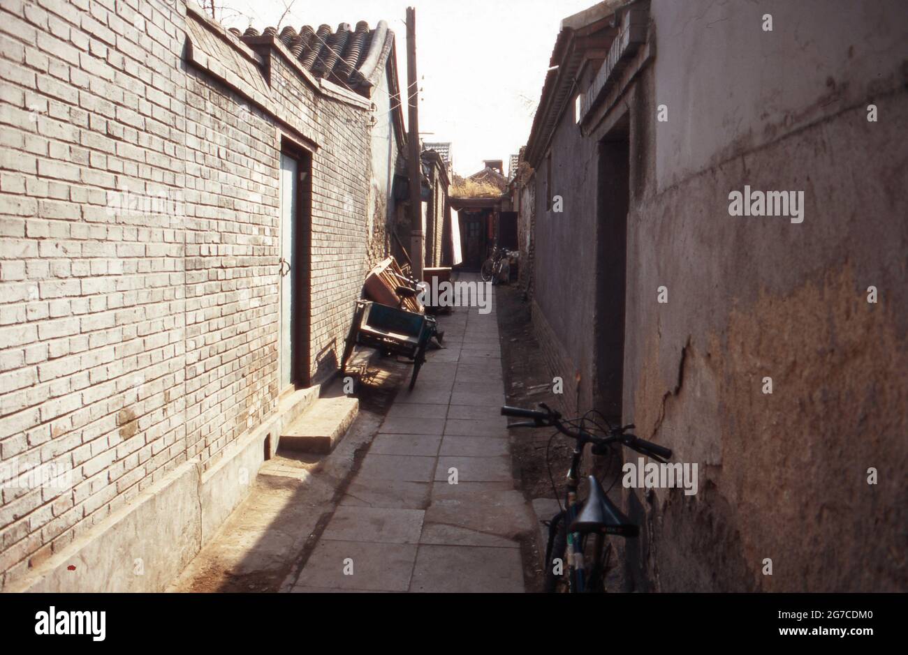 Abseits des Tourismus : kleine Gasse à Pékin, Chine 1998. A côté du tourisme: Petite voie à Pékin, Chine 1998. Banque D'Images