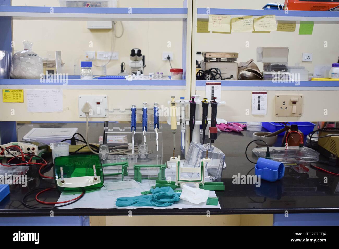 équipement de laboratoire dans le laboratoire scientifique. Banque D'Images