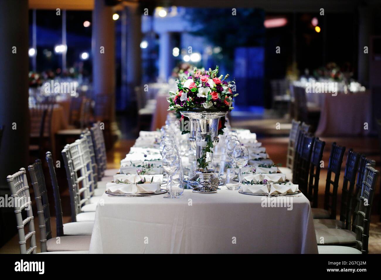 Décorations de table de repas pour invités de mariage Banque D'Images